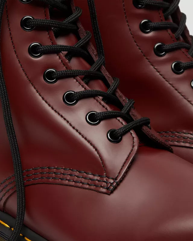 Marten | Elegant Lace-Up boots