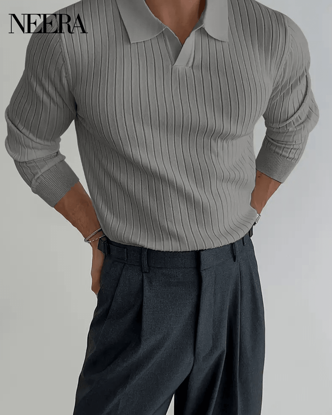 Adherent ribbed sweater