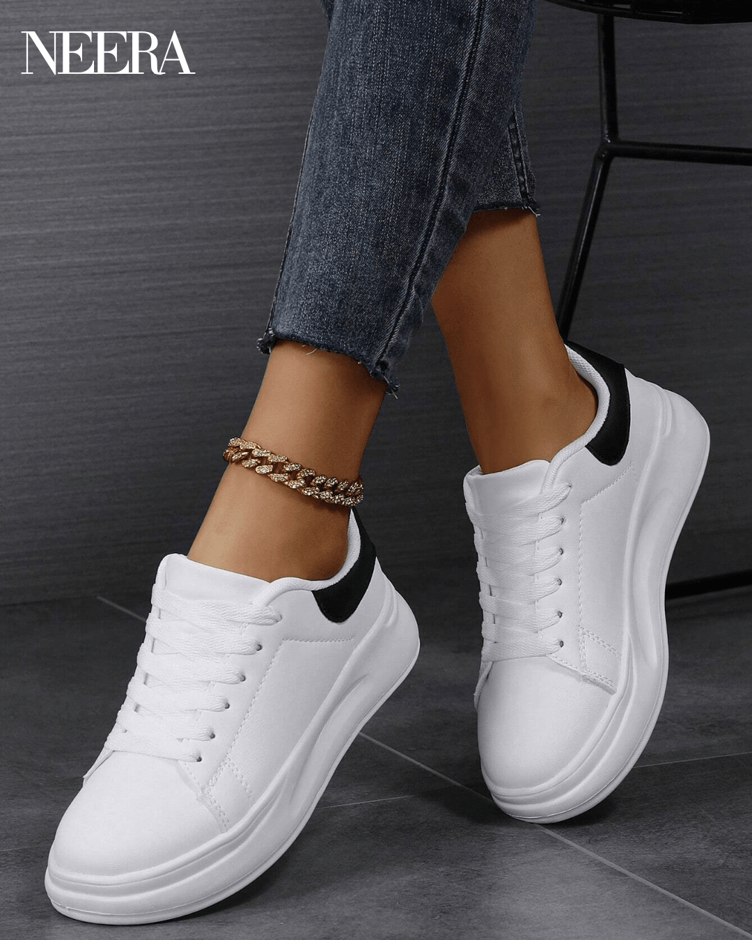 Light casual shoes with soft sole