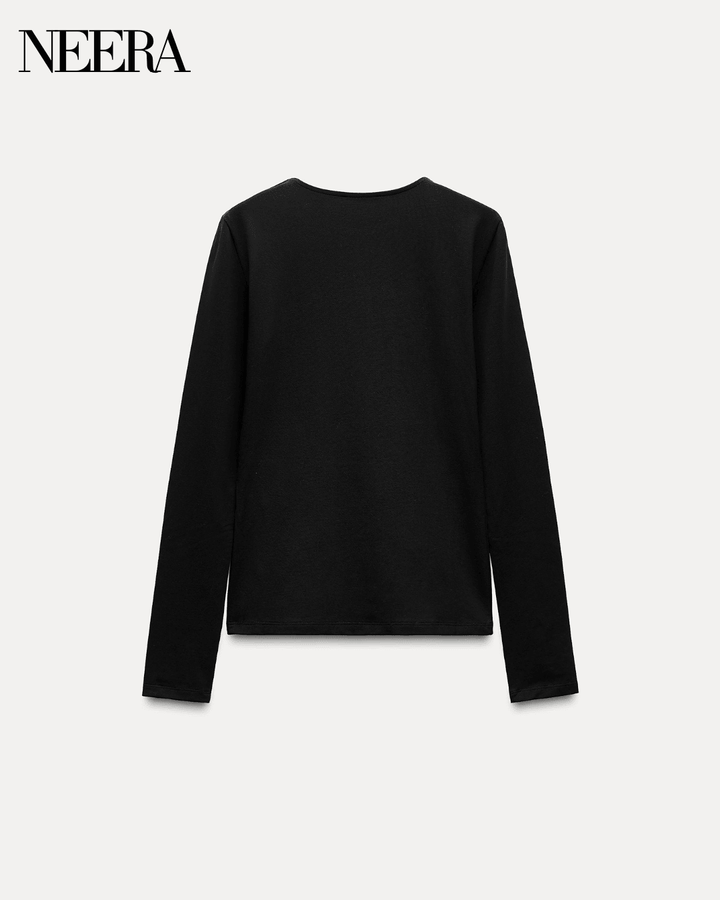 Long-sleeve t-shirt