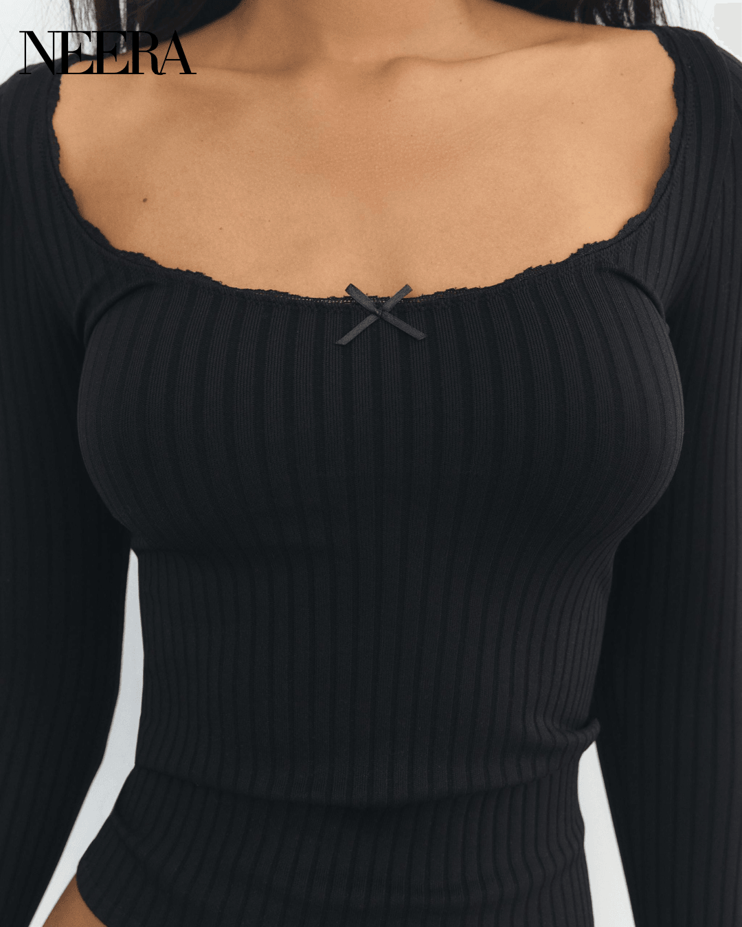 T-shirt Seamless with bow and lace