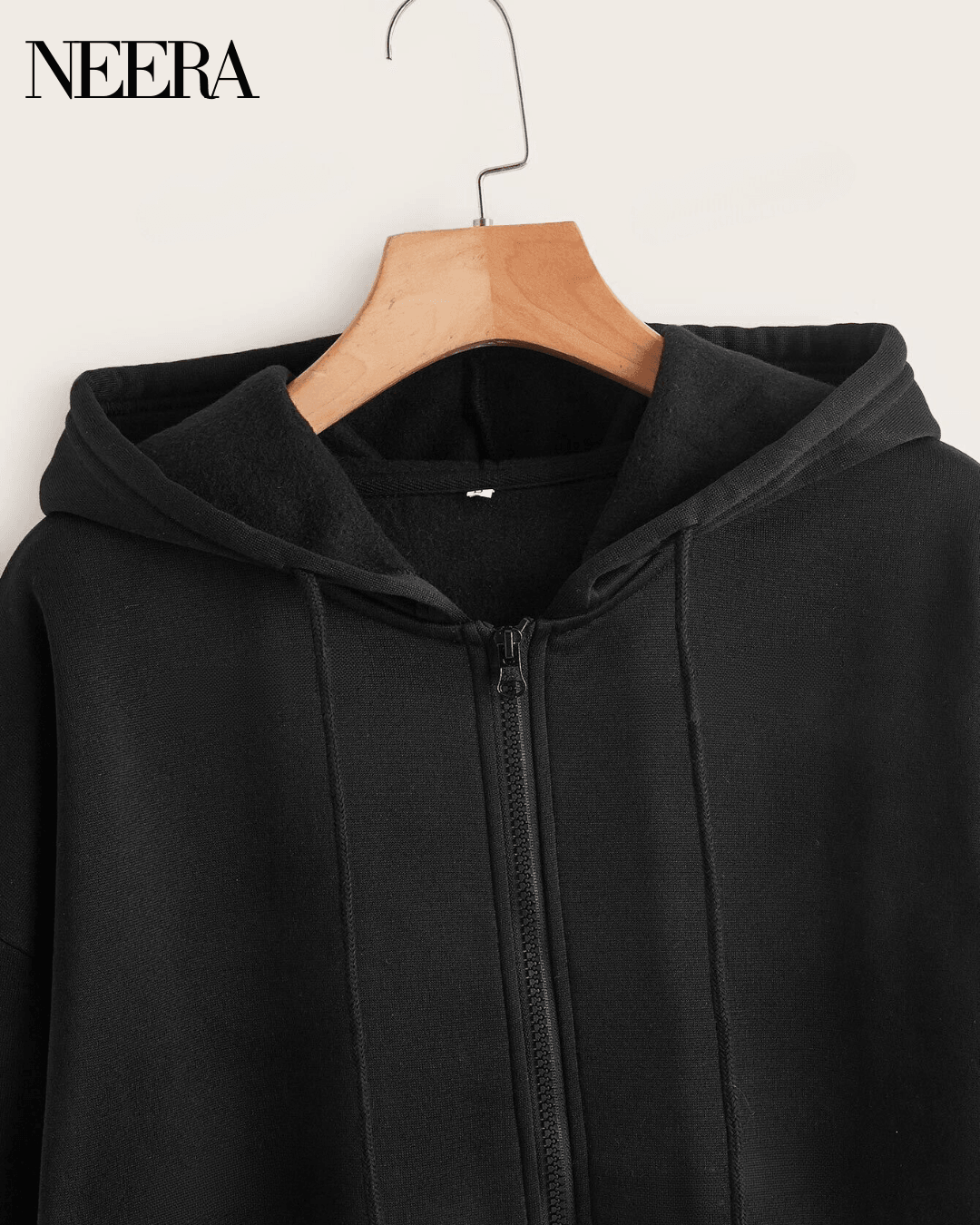 Sweatshirt with zip and hood