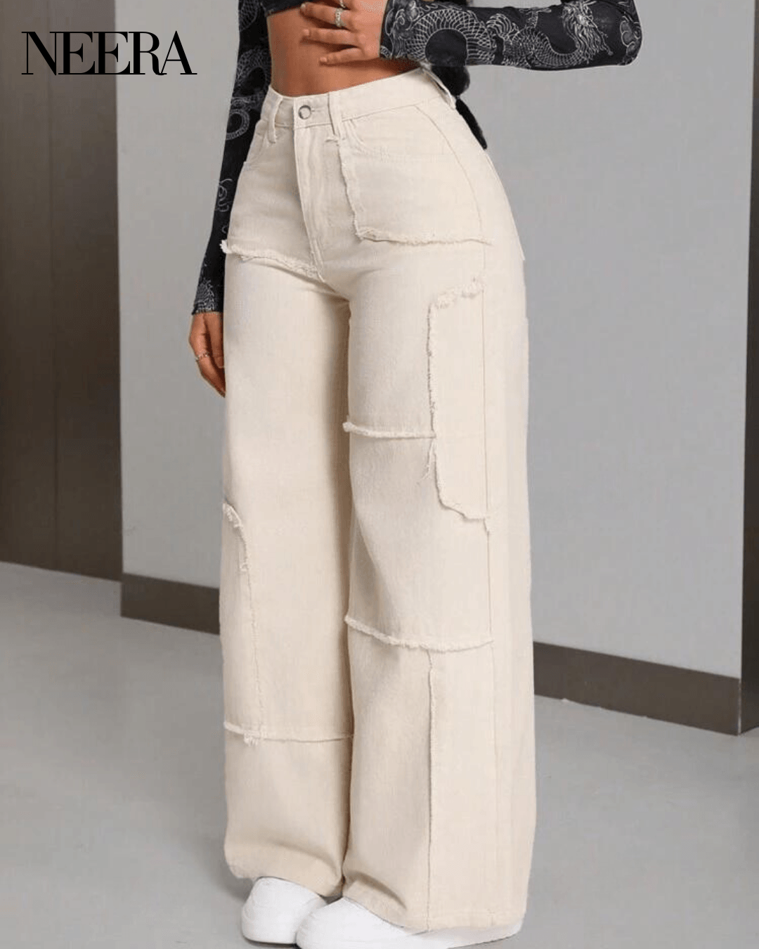 High waist jeans with wide leg stitching